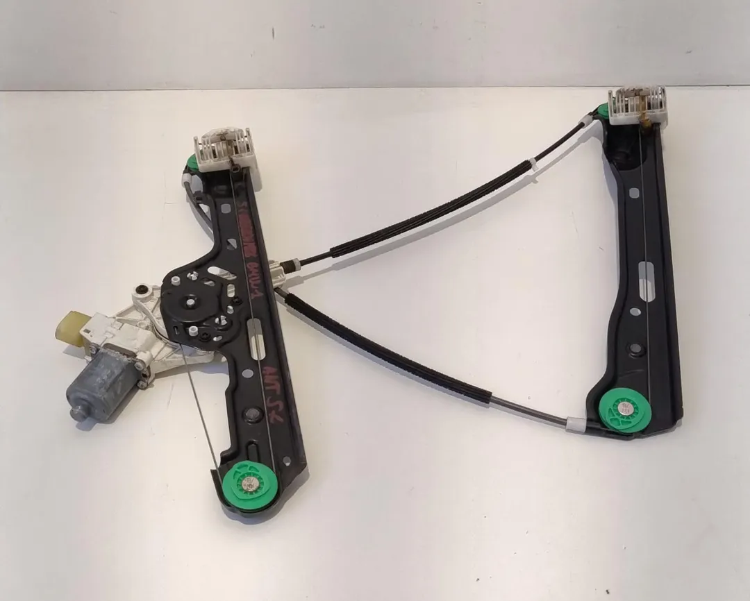 Alzacristallo elettrico porta anteriore sinistro Alzacristallo elettrico porta anteriore sinistro