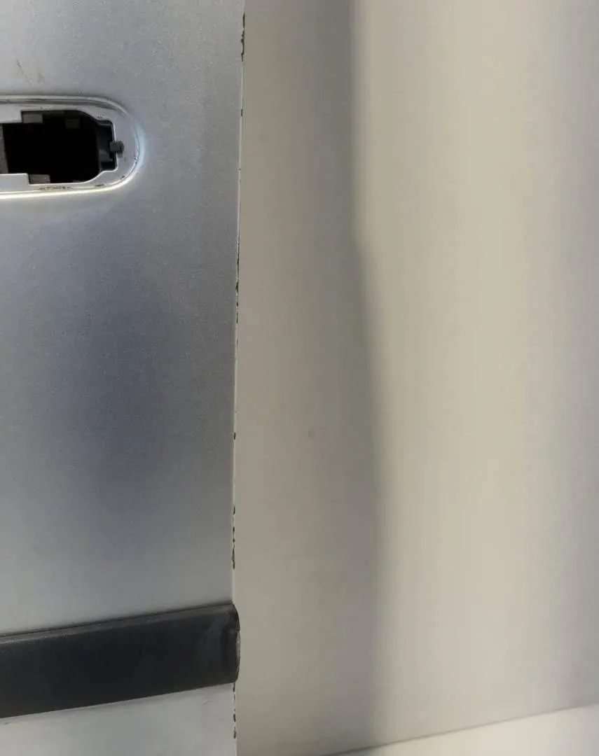 Porta anteriore sinistro Porta anteriore sinistro