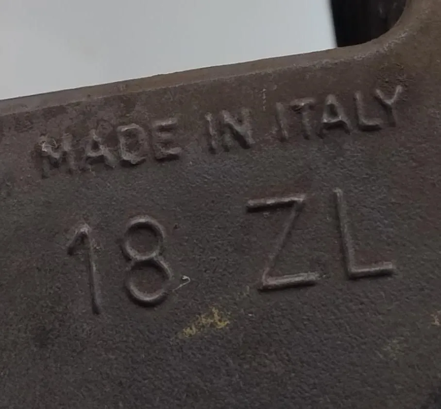 Pinza freno anteriore sinistro Pinza freno anteriore sinistro