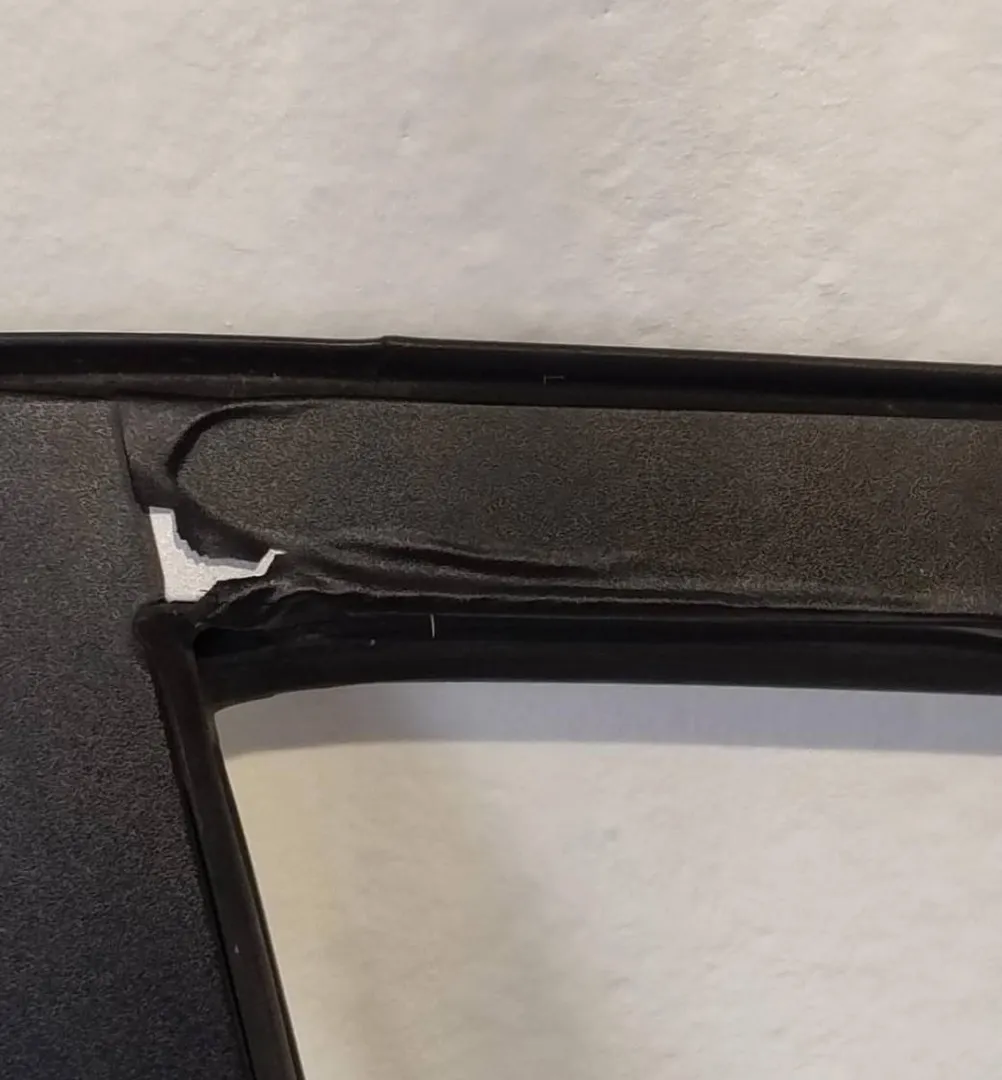 Porta anteriore destro