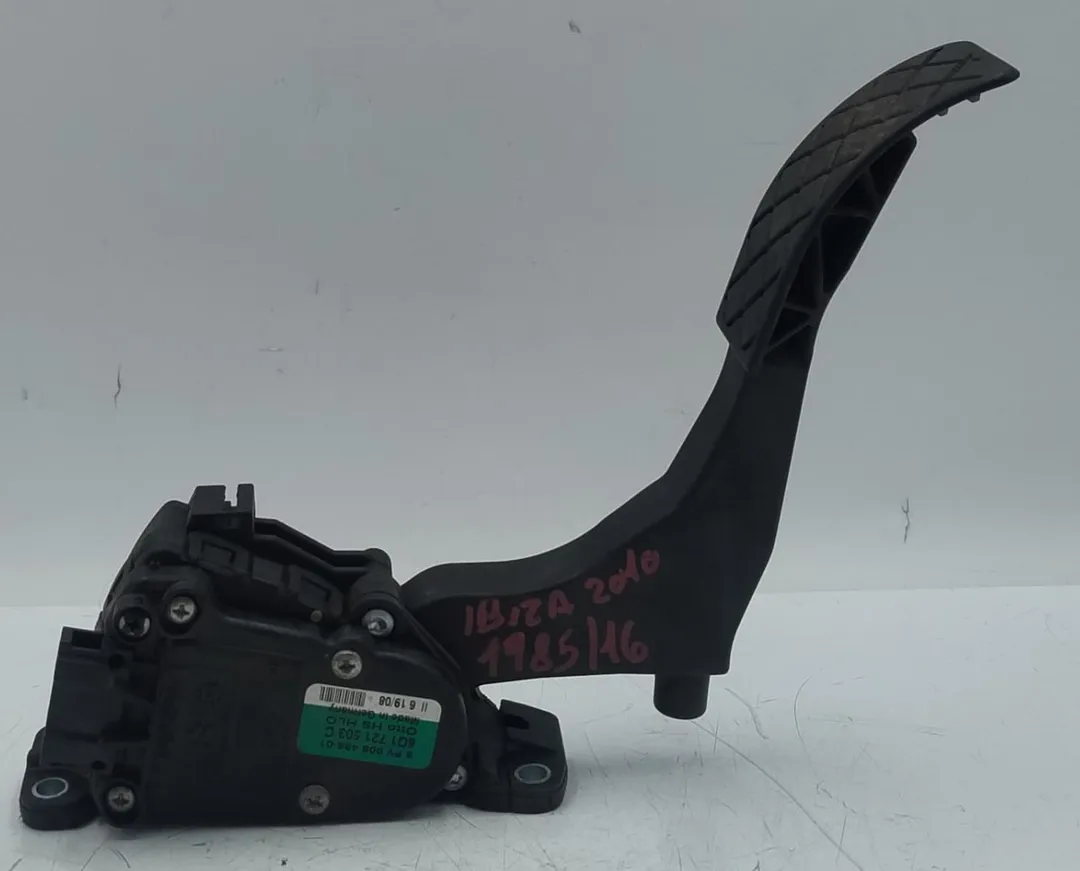 Pedale acceleratore