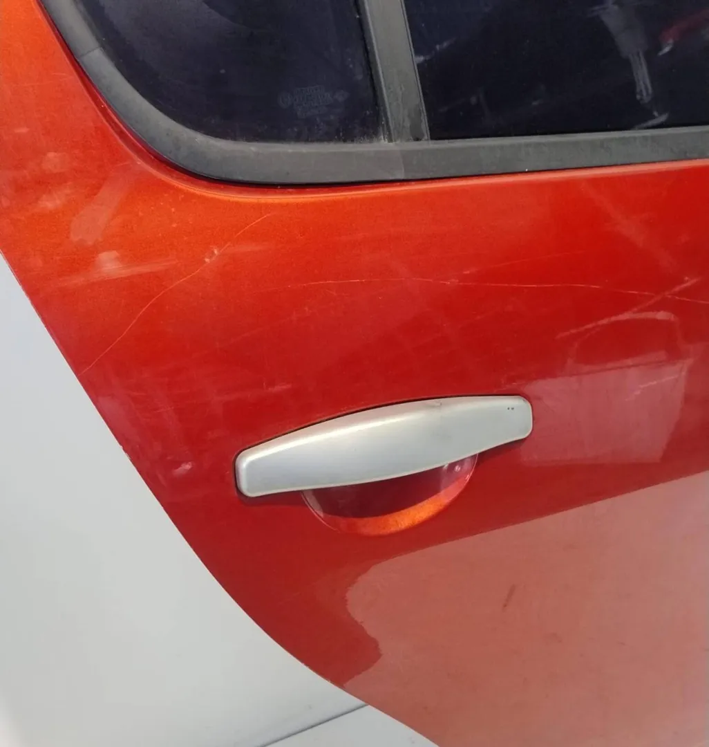 Porta posteriore destro