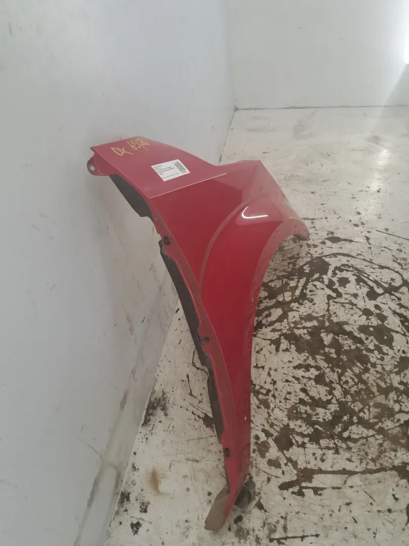 Parafango anteriore destro Parafango anteriore destro